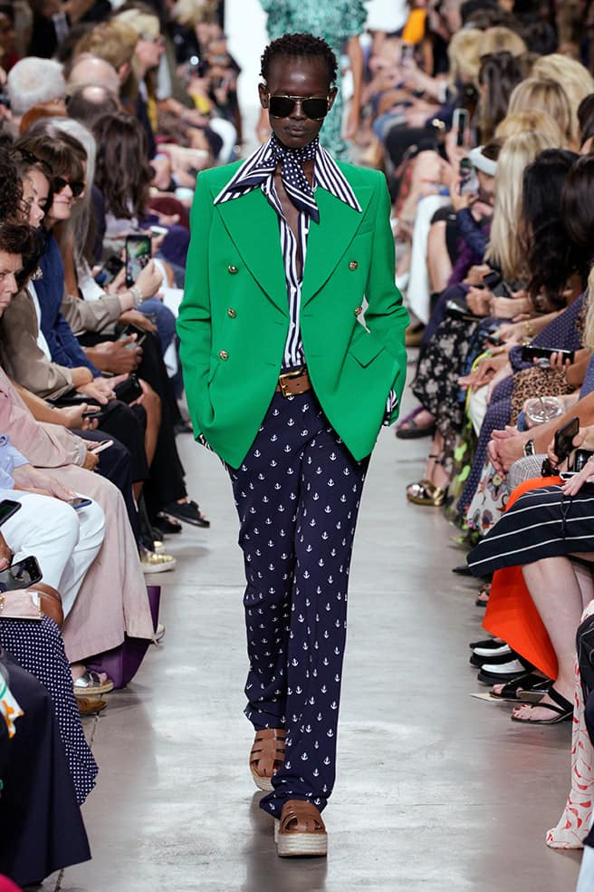 LOOK 36 - KELLY GREEN WOOL CREPE BROADCLOTH BLAZER, MIDNIGHT/WHITE STRIPE SILK GEORGETTE SHIRT, MIDNIGHT/WHITE ANCHOR WOOL SERGE TROUSER